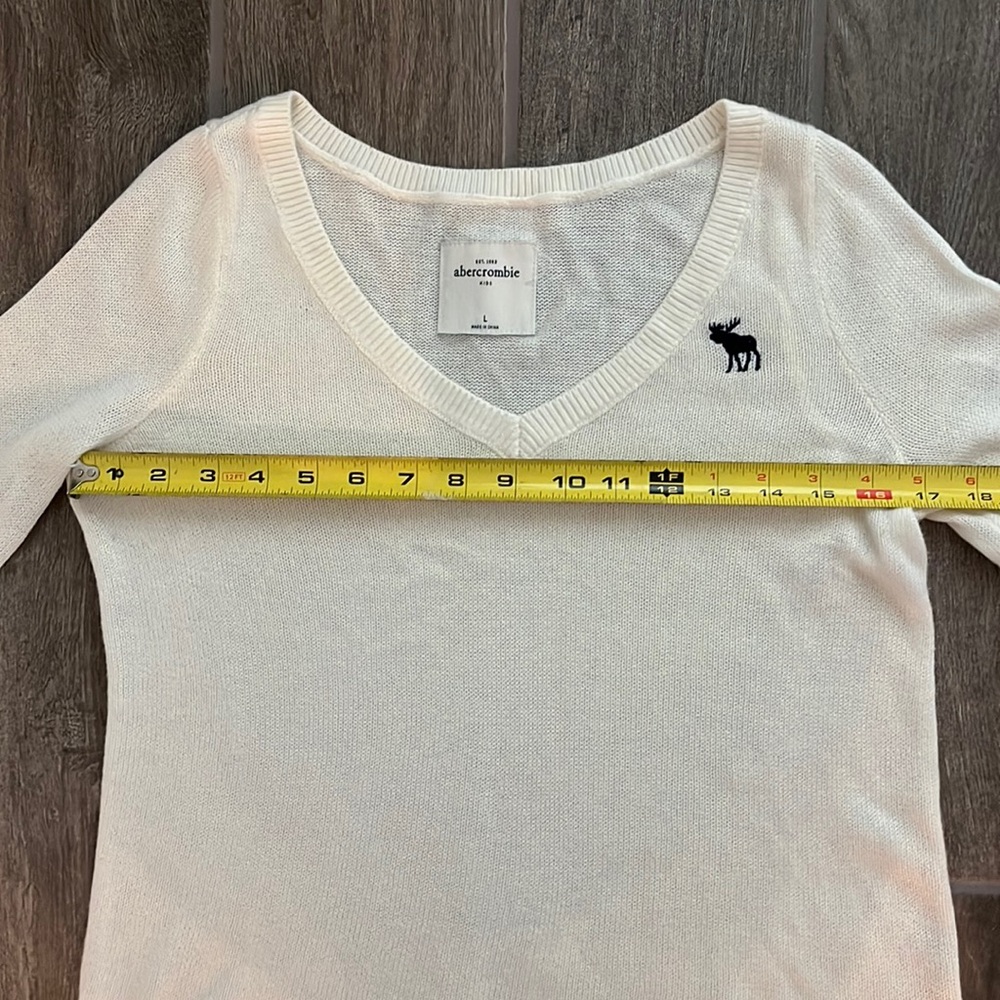 Girls Abercrombie & Fitch V neck sweater size large- cream/ off white - Picture 6 of 10